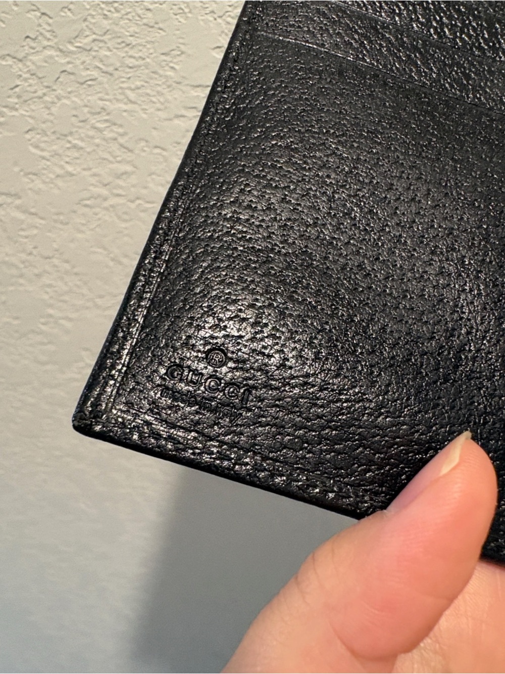 Gucci Black Leather Agenda Wallet with Snap Closure - Picture 6 of 12